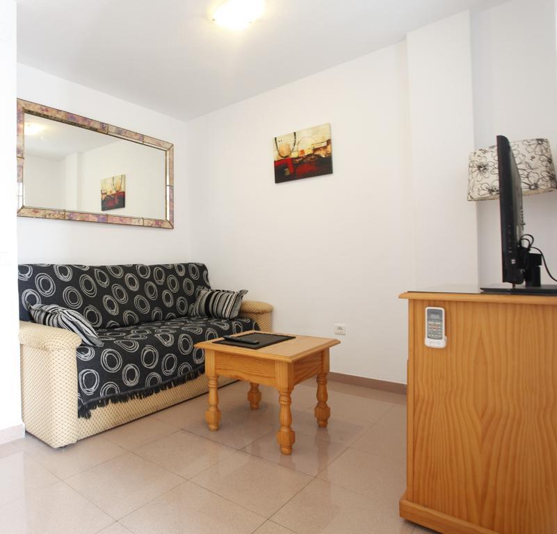 Benalmadenapartments Bbq Evita Beach Club Δωμάτιο φωτογραφία