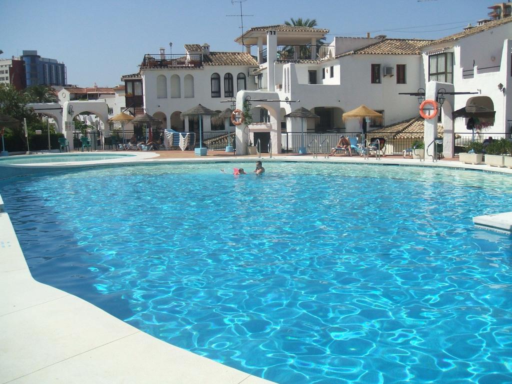Benalmadenapartments Bbq Evita Beach Club Δωμάτιο φωτογραφία